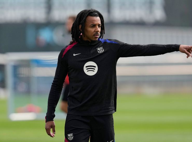 Koundé durante un allenamento